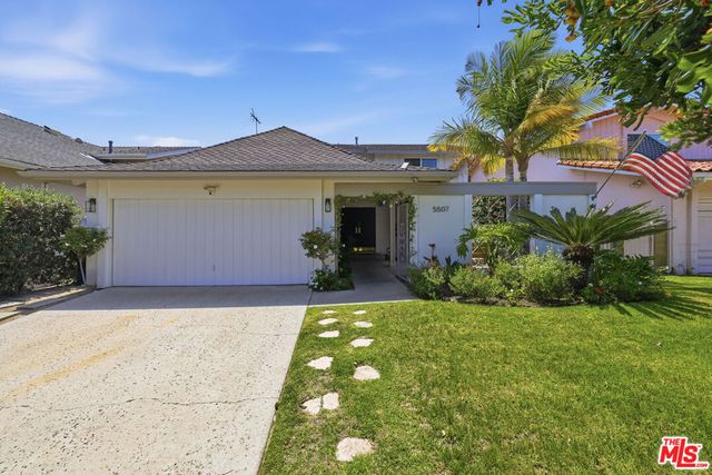 5507 Bluebell Avenue, Valley Village, CA 91607