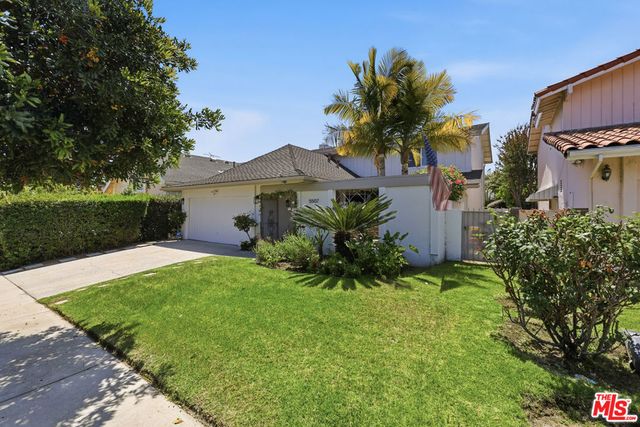 5507 Bluebell Avenue, Valley Village, CA 91607