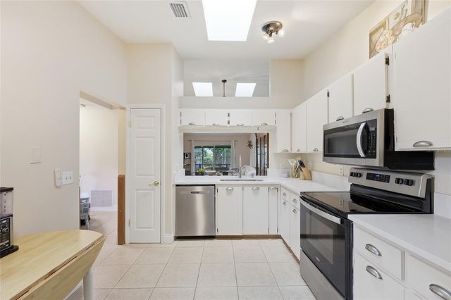 993 WILDFLOWER WAY, Longwood, FL 32750