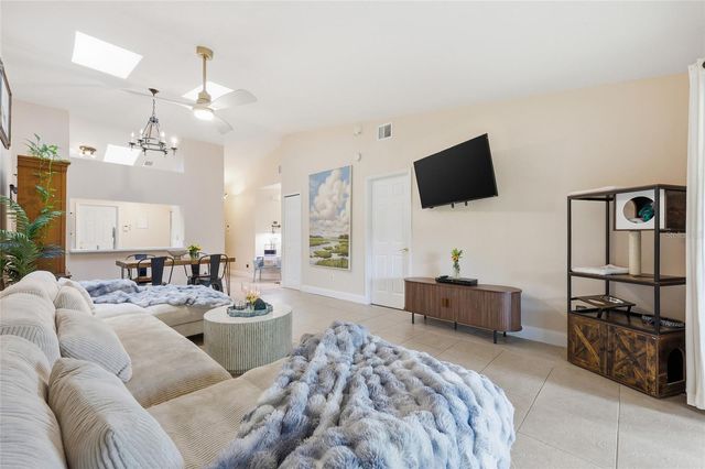 993 WILDFLOWER WAY, Longwood, FL 32750