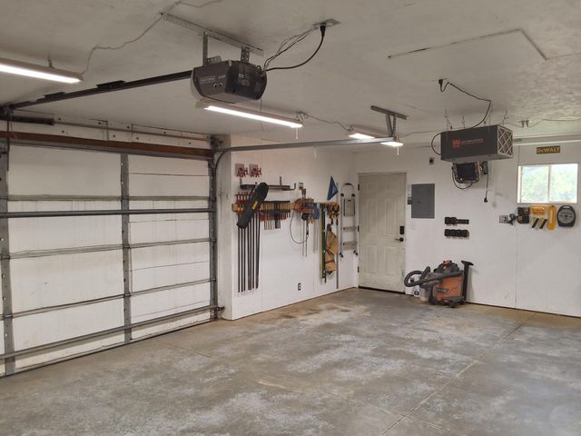 918 21st Street S, Fargo, ND 58103