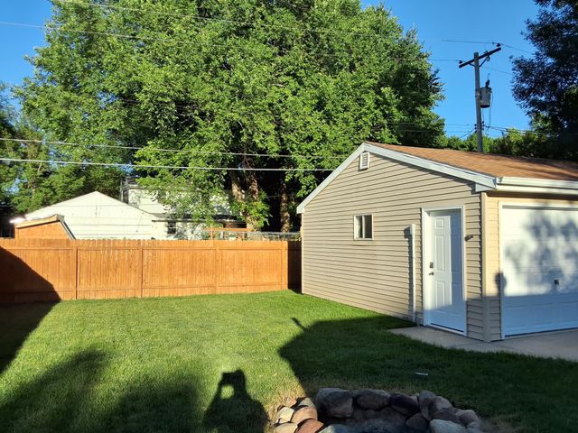 918 21st Street S, Fargo, ND 58103
