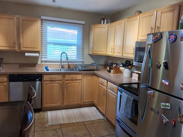 918 21st Street S, Fargo, ND 58103