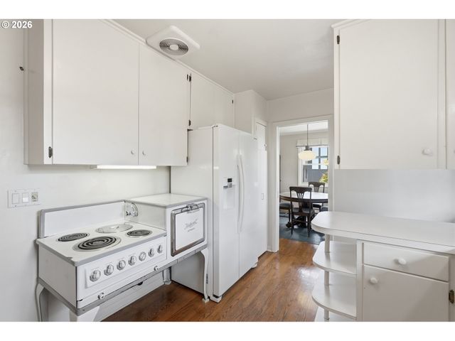 2718 Nw QUIMBY St, Portland, OR 97210