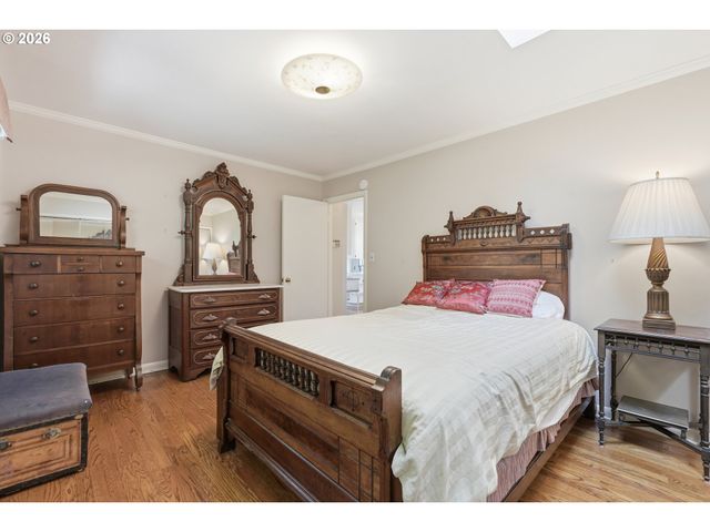 2718 Nw QUIMBY St, Portland, OR 97210