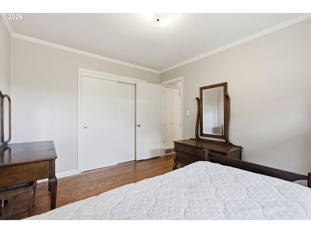 2718 Nw QUIMBY St, Portland, OR 97210