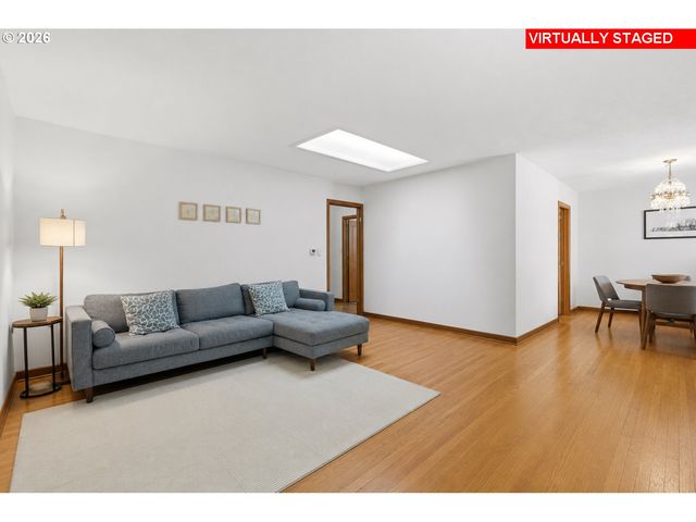 2718 Nw QUIMBY St, Portland, OR 97210