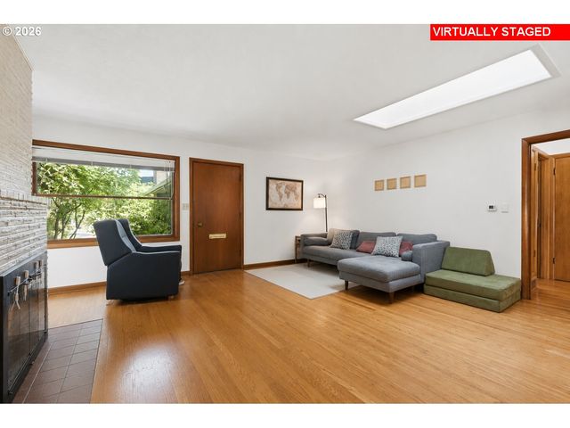 2718 Nw QUIMBY St, Portland, OR 97210