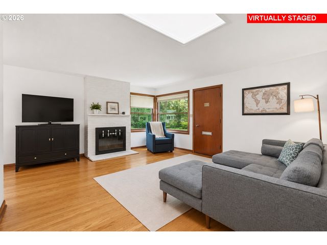 2718 Nw QUIMBY St, Portland, OR 97210