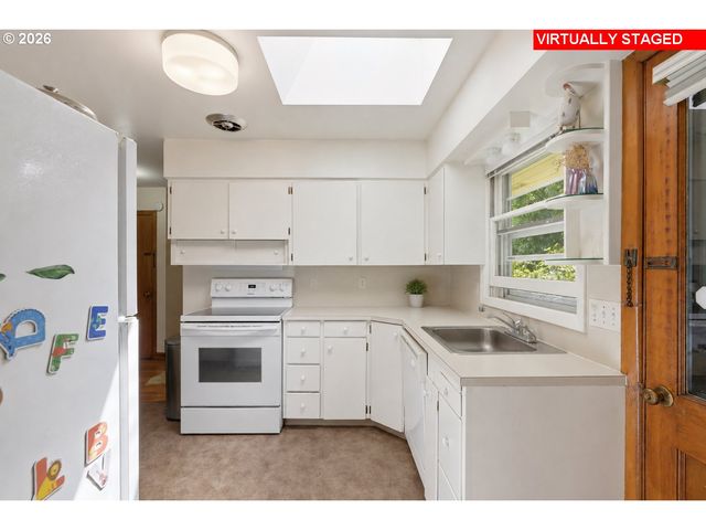 2718 Nw QUIMBY St, Portland, OR 97210