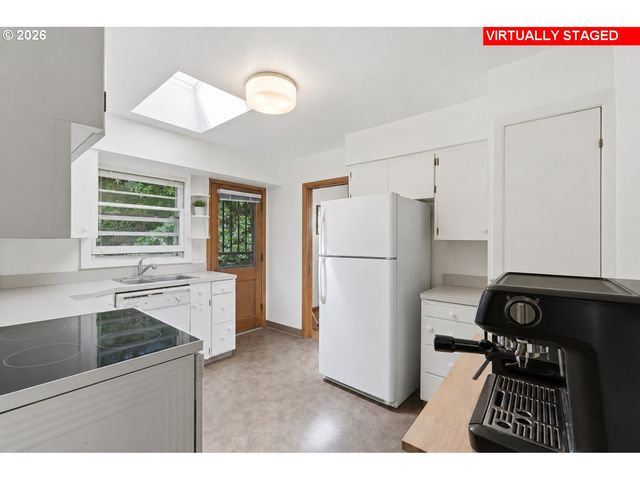 2718 Nw QUIMBY St, Portland, OR 97210