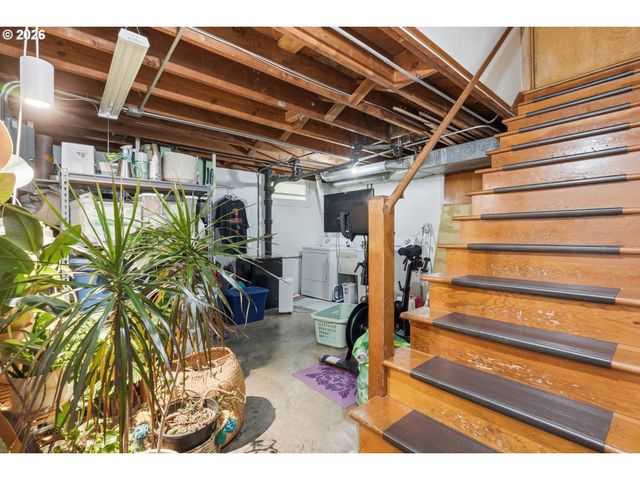 2718 Nw QUIMBY St, Portland, OR 97210