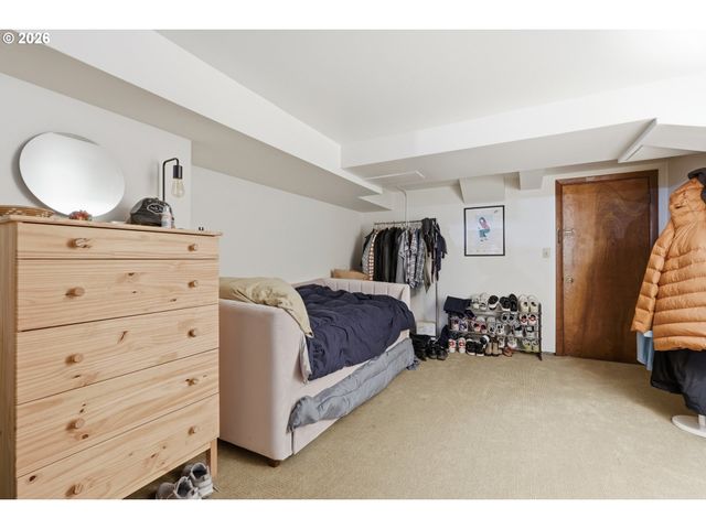 2718 Nw QUIMBY St, Portland, OR 97210