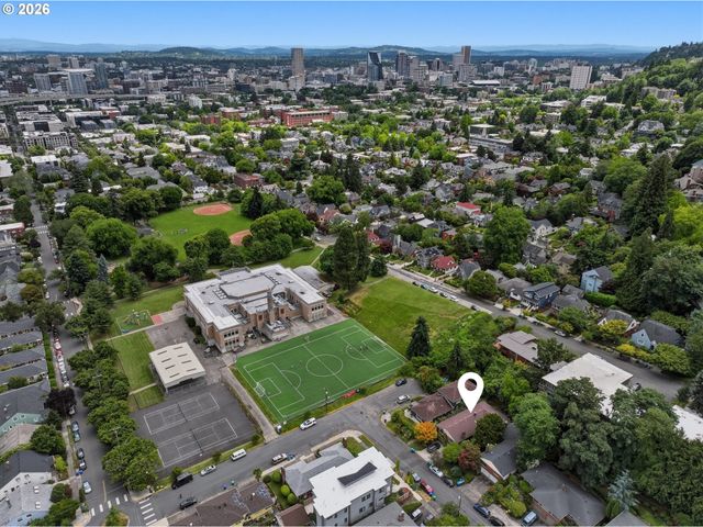 2718 Nw QUIMBY St, Portland, OR 97210