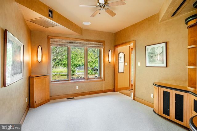 438 GROUND HOG COLLEGE RD, West Chester, PA 19382