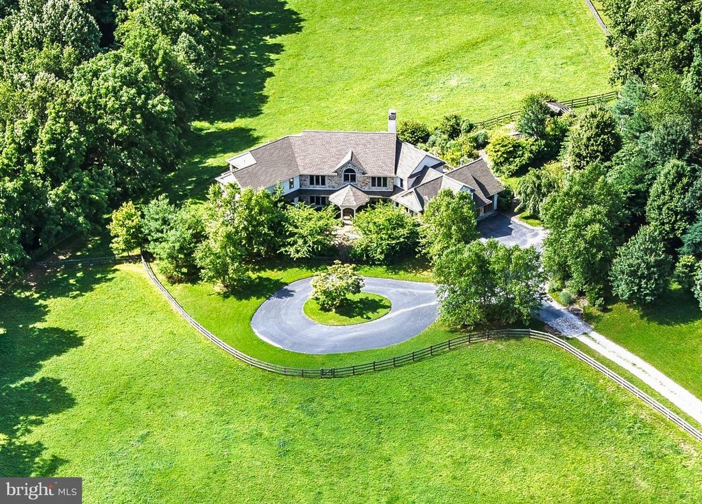 438 GROUND HOG COLLEGE RD, West Chester, PA 19382