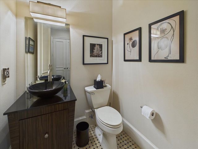 4301 Lomo Alto Drive B, Highland Park, TX 75219