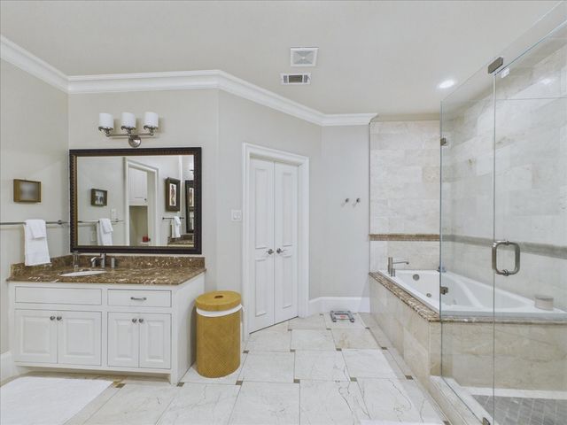 4301 Lomo Alto Drive B, Highland Park, TX 75219
