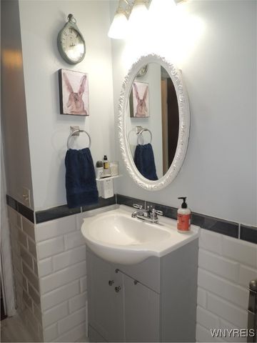 422 Rowley Road, Cheektowaga, NY 14043