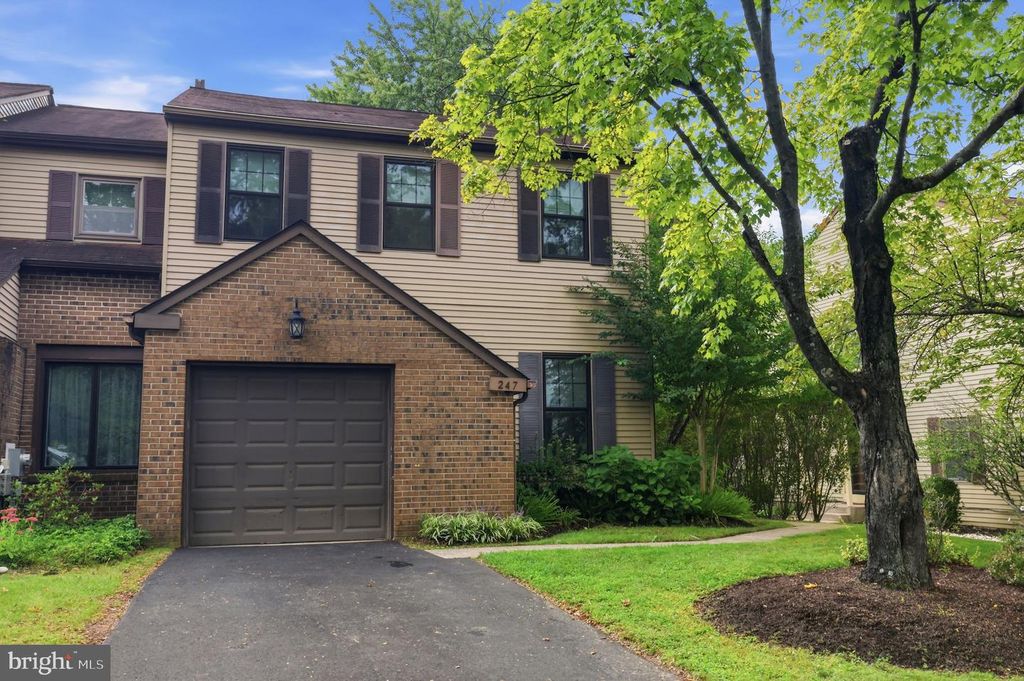 247 PARKVIEW WAY, NEWTOWN, PA 18940 — photo 3