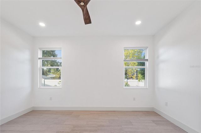 2727 W CHESTNUT STREET, Tampa, FL 33607