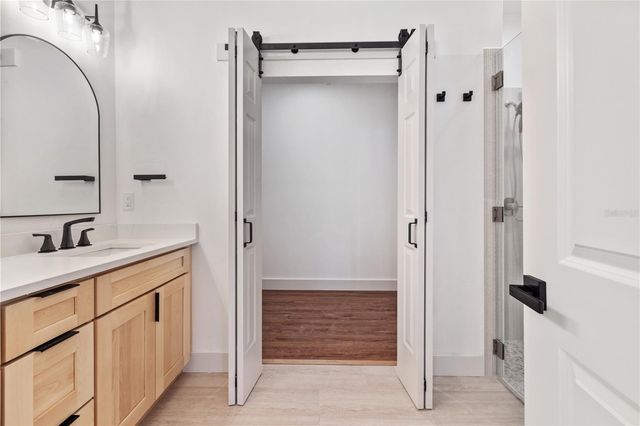 2727 W CHESTNUT STREET, Tampa, FL 33607