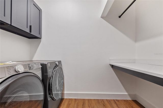 2727 W CHESTNUT STREET, Tampa, FL 33607