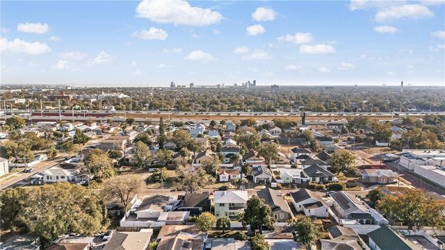 2727 W CHESTNUT STREET, Tampa, FL 33607