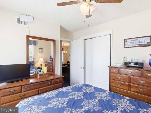 718 KENT AVE, Baltimore, MD 21228
