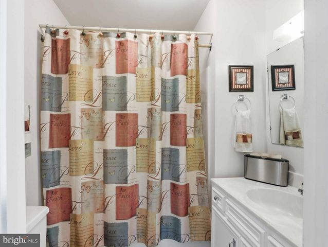 718 KENT AVE, Baltimore, MD 21228