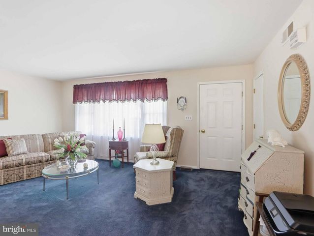 718 KENT AVE, Baltimore, MD 21228