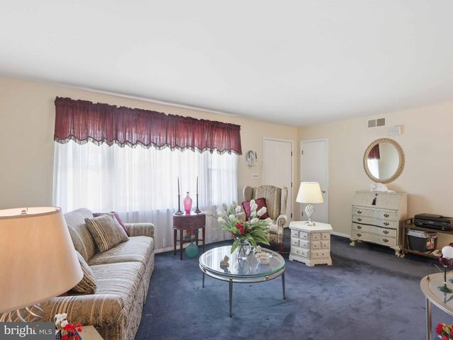 718 KENT AVE, Baltimore, MD 21228