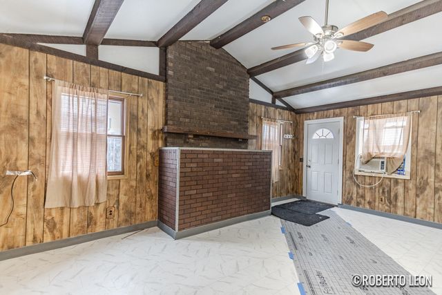 922 Burton Street SW, Wyoming, MI 49509