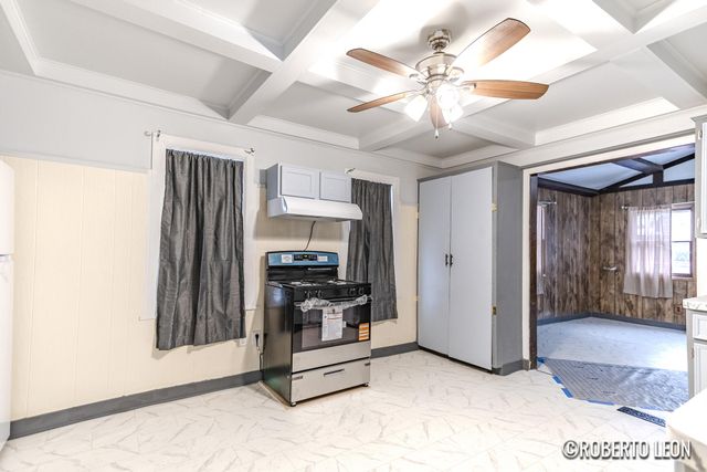 922 Burton Street SW, Wyoming, MI 49509