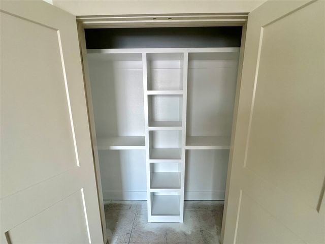 260 NW Montego Court, Waukee, IA 50263