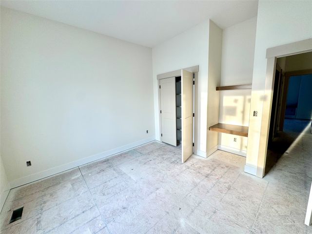 260 NW Montego Court, Waukee, IA 50263