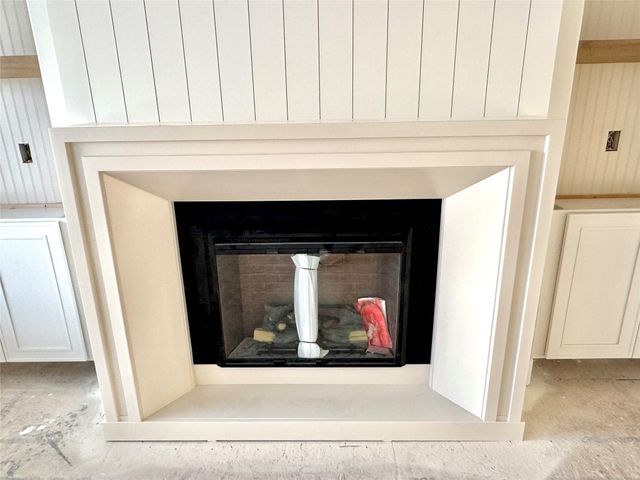 260 NW Montego Court, Waukee, IA 50263