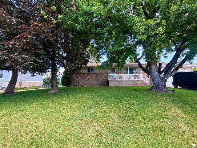 5592 S 5500 W, Hooper, UT 84315