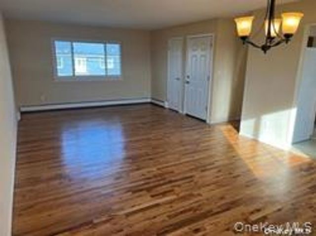 3540 Bayview, Seaford, NY 11783