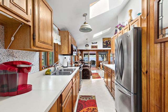 22 Fuller Shores Rd, Lakeville, MA 02347