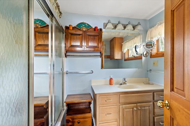 22 Fuller Shores Rd, Lakeville, MA 02347