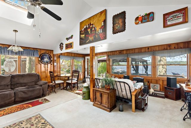 22 Fuller Shores Rd, Lakeville, MA 02347