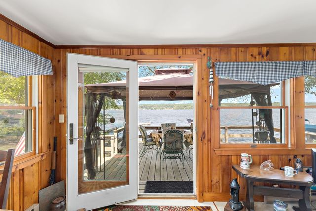 22 Fuller Shores Rd, Lakeville, MA 02347