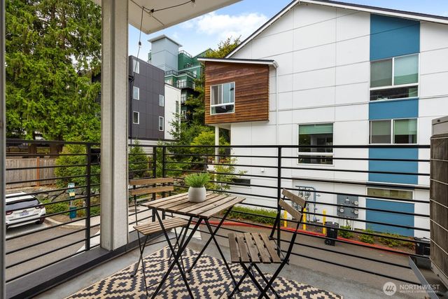 8544 21st Pl NE, Seattle, WA 98115