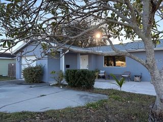 7440 1ST STREET N, St Petersburg, FL 33702