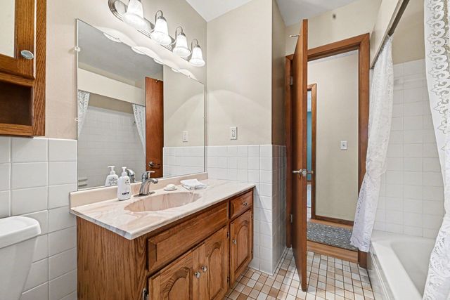 220 103rd Avenue NW, Coon Rapids, MN 55448