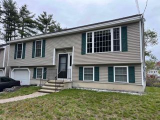 223 S Main Street, Seabrook, NH 03874