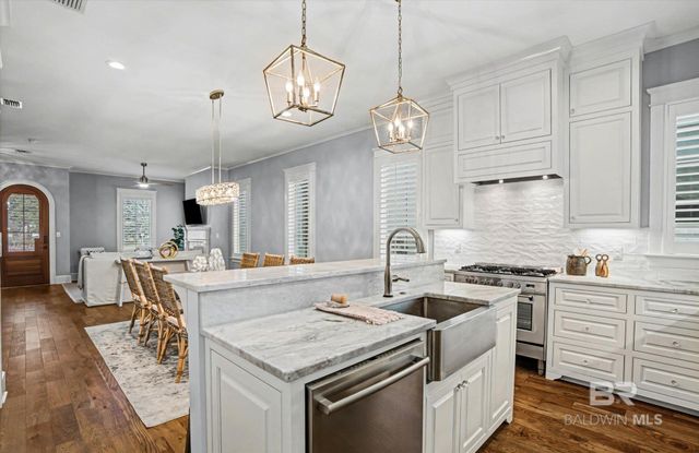 72 Fairhope Avenue 2, Fairhope, AL 36532