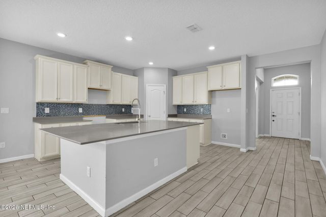 3996 ARBOR MILL Circle, Orange Park, FL 32065