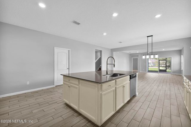 3996 ARBOR MILL Circle, Orange Park, FL 32065
